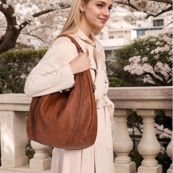 Oversized Vegan Leather Hobo Bag with Adjustable Strap - Chic Crossbody Tote - Picture 4 of 6